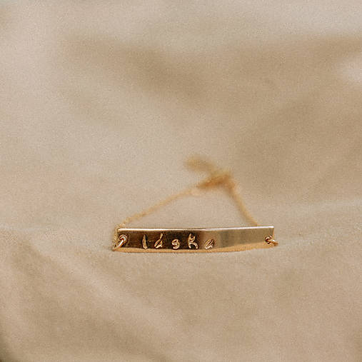 Náramky - Náramok s nápisom Láska - 14467115_