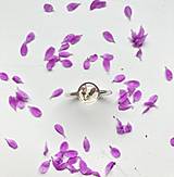 Prstene - Prsteň so sušeným kvetom v rámiku - 14472586_