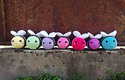 Hračky - Plyšové háčkované včielky-stredné - 14474210_