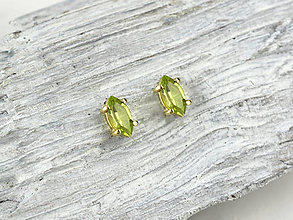 Náušnice - 585/1000 zlaté napichovacie s prírodným peridotom olivínom - 14476135_