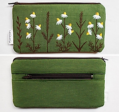 Peňaženky - Peňaženka zelená - Harmanček a tráva (ručná malba) - 14482124_