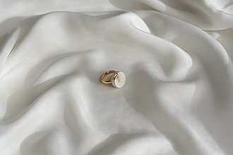 Prstene - KAHA | prsteň biely betón & zlato - 14485585_