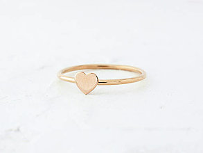 Prstene - 585/1000 zlatý prsteň srdce (rúžové zlato) - 14487985_