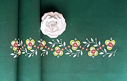 Úžitkový textil - Maľovaný stredový obrus - zelený, 140x40 cm,  - 13561060_