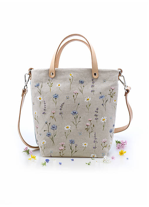 Ručne maľovaná kvetinová kabelka z ľanu "Rozkvitnutá lúka"