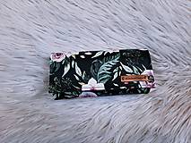 Peňaženky - Peňaženka staroružové ruže na čiernom ekokoža - 14504657_