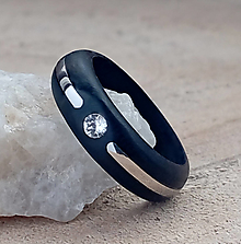 Prstene - Prsteň z ebenového dreva a ocele so Swarovského krištáľom - 14510007_