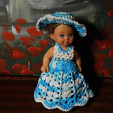 Hračky - háčkované a šité šatičky  pre 11 cm bábiku Evičku (modro-biele šaty) - 14511884_