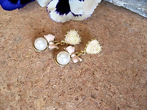 Náušnice - Elegantné náušničky perly s mašličkami, č. (marhulkovo ružové, č.3531) - 14518397_