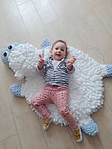 Detský textil - Puffy koberček ovečka/ ručne pletený handmade koberec zvieratko - 14523220_