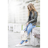 Batohy - Luxusný kožený ruksak z pravej hovädzej kože v krémovej farbe - 14524503_