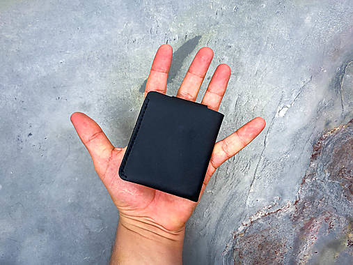 Kožená mini peňaženka na karty Theia (Čierna)