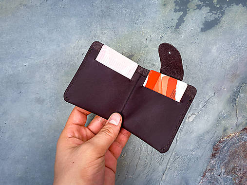 Kožená mini peňaženka na karty Theia (Hnedá - bordová)