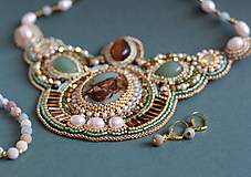 Náhrdelníky - Vyšívaný náhrdelník s minerálmi ***ZĽAVA*** - 14528513_