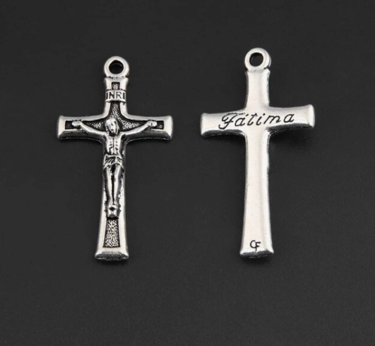 PR102 Prívesok krížik 3,3 x 1,8 cm