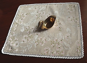 Úžitkový textil - Prestieranie biele kvety (50 x 42) - 14533810_