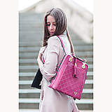 Batohy - Kožený ruksak z pravej hovädzej kože vo farbe Fuchsia - 14544354_