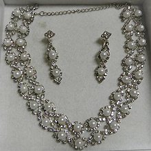 Materiál ručne robený - Štrasový náhrdelník + náušnice - 14545763_