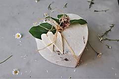 Darčeky pre svadobčanov - Srdce biele S s čipkou svadobné - 14551475_