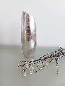 Dekorácie - Predám originálnu art decor vázu striebornú.  Striebrené sklo. - 14551974_