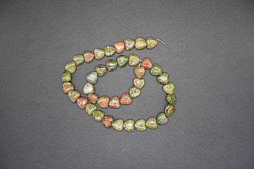 Minerály - Unakit srdiečko (oh) 10x10 - 14553620_