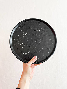 Nádoby - Veľký okrúhly tanier čierno-biele terrazzo - 14554071_