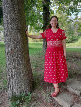 Krojové folk šaty červené