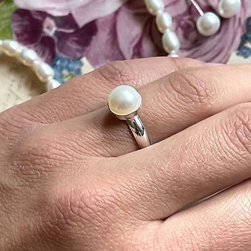 Simple Freshwater Pearl AG925 Ring / Jemný strieborný prsteň s perlou