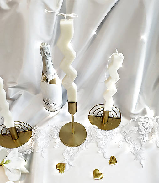Sviečky na svadobný stôl (cik-cak)