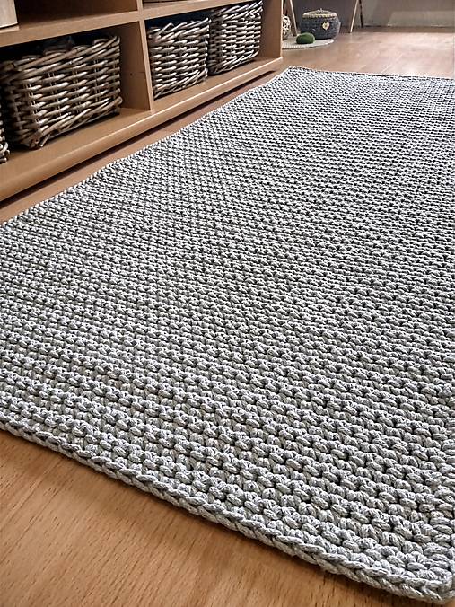 Háčkovaný koberec - svetlošedý bavlna