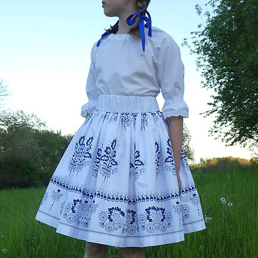Sukne - Sukienka Modrý folklór na bielej  - 14566404_