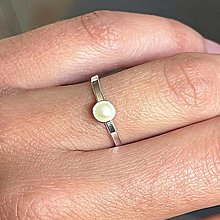Prstene - Simple Freshwater Pearl AG925 Ring / Jemný strieborný prsteň s perlou - 14567762_