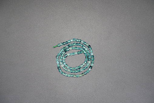 Minerály - Rýchly výber fazetovaných korálok 4mm (šnúry) (Nefrit biely farbený (104ks)) - 14569793_