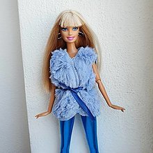 Hračky - Modrá kožušinová vesta pre Barbie - 14580496_