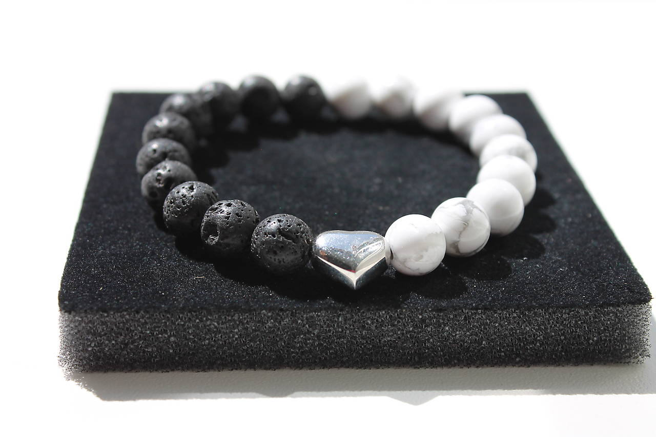   Yin yang so srdiečkom 