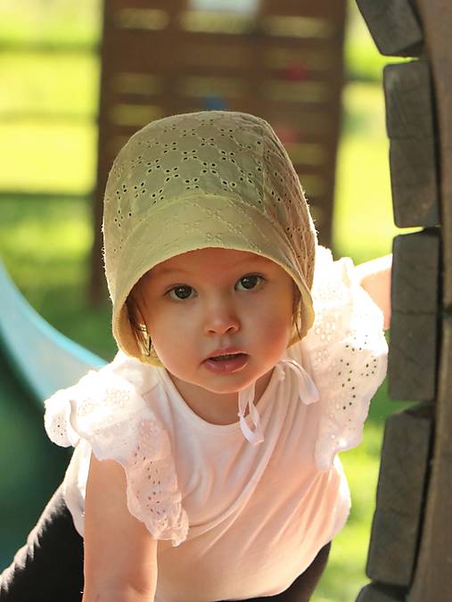 Letný detský čepiec Evička žltý