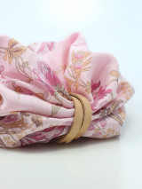 Šály a nákrčníky - Zľava - Pôvabný ružový nákrčník z ľanu s kvetinovým motívom "Jolie II." - 14586914_