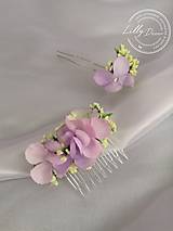 Ozdoby do vlasov - Svadobný set kvetinkový lila hrebienok + vlasenka - 14594543_
