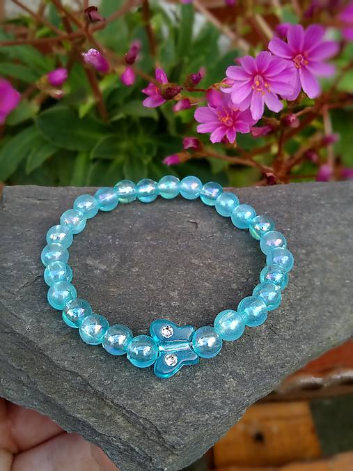 Náramky - Detský náramok s motýlikom - 14597441_