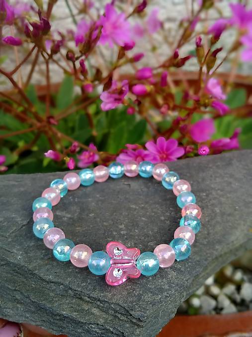 Náramky - Detský náramok s motýlikom - 14597528_