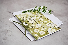 Papiernictvo - Kresťanský pozdrav - zelené kvietky s krížikom - 14602529_