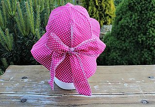 Detské čiapky - Detský letný klobúčik - ružovo cyklámenový, bodkovaný - 14607734_