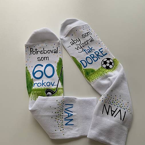 Maľované tmavomodré ponožky k narodeninám (Biele s futbalkou)
