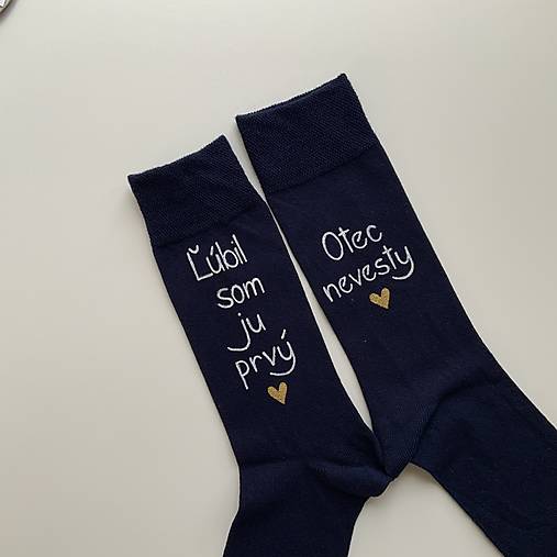 Maľované ponožky pre ocka nevesty (“Ľúbil som je prvý / Otec nevesty”)