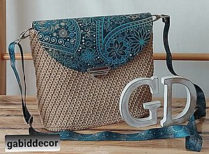 Kabelky - Handmade háčkovaná kabelka so vzorovaným poklopom krémová/smaragdová - 14614627_