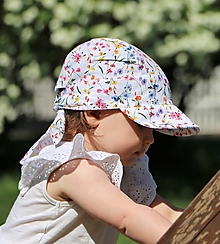 Detské čiapky - Letný detský šilt biela lúka - 14618373_
