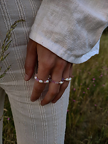 Prstene - ARIELA korálkový prsteň s riečnou perlou - 14626642_