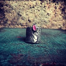 Prstene - Strieborný prsteň s turmalínom - 14636084_