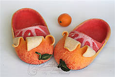 Ponožky, pančuchy, obuv - Dizajnové ručne vyrábané plstené papuče s exkluzívnym objemným dizajnom /Ovocie - 14638174_