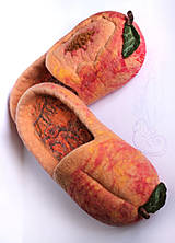 Ponožky, pančuchy, obuv - Dizajnové ručne vyrábané plstené papuče s exkluzívnym objemným dizajnom /Ovocie - 14638187_